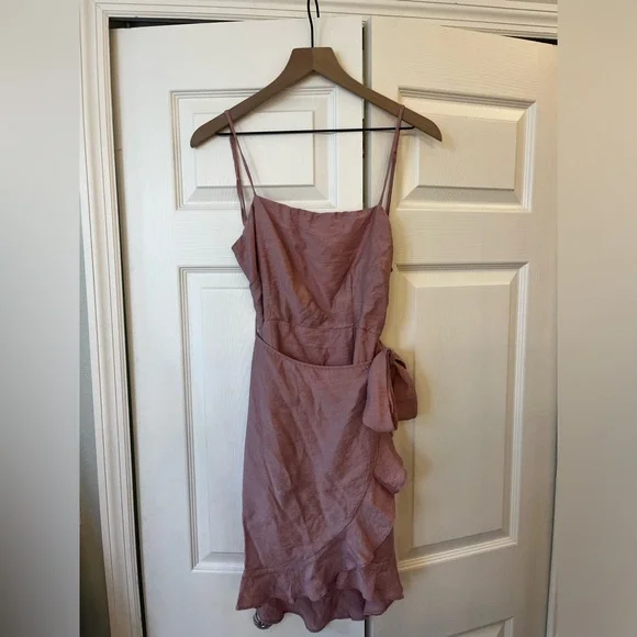 Selfie Leslie Angela Dress Pink wrap tie front - Picture 9 of 11